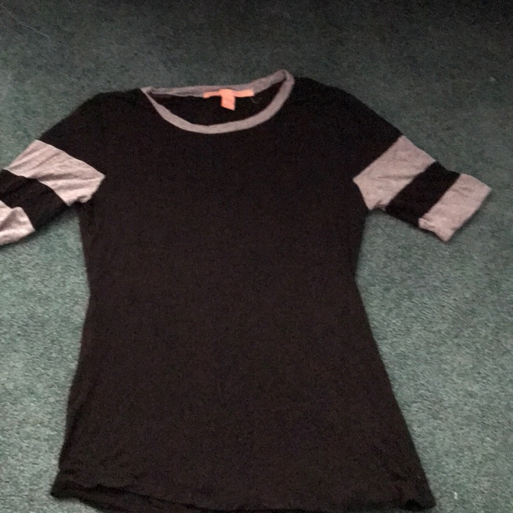 quarter sleeve shirt